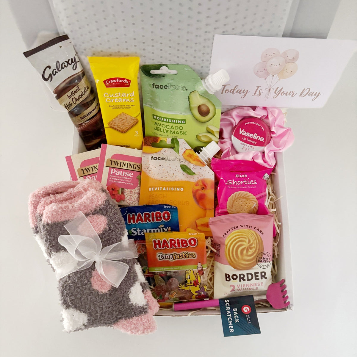Christmas Gift for Her – Women’s Pamper Hamper with Cosy Socks & Treats - WahooGifts