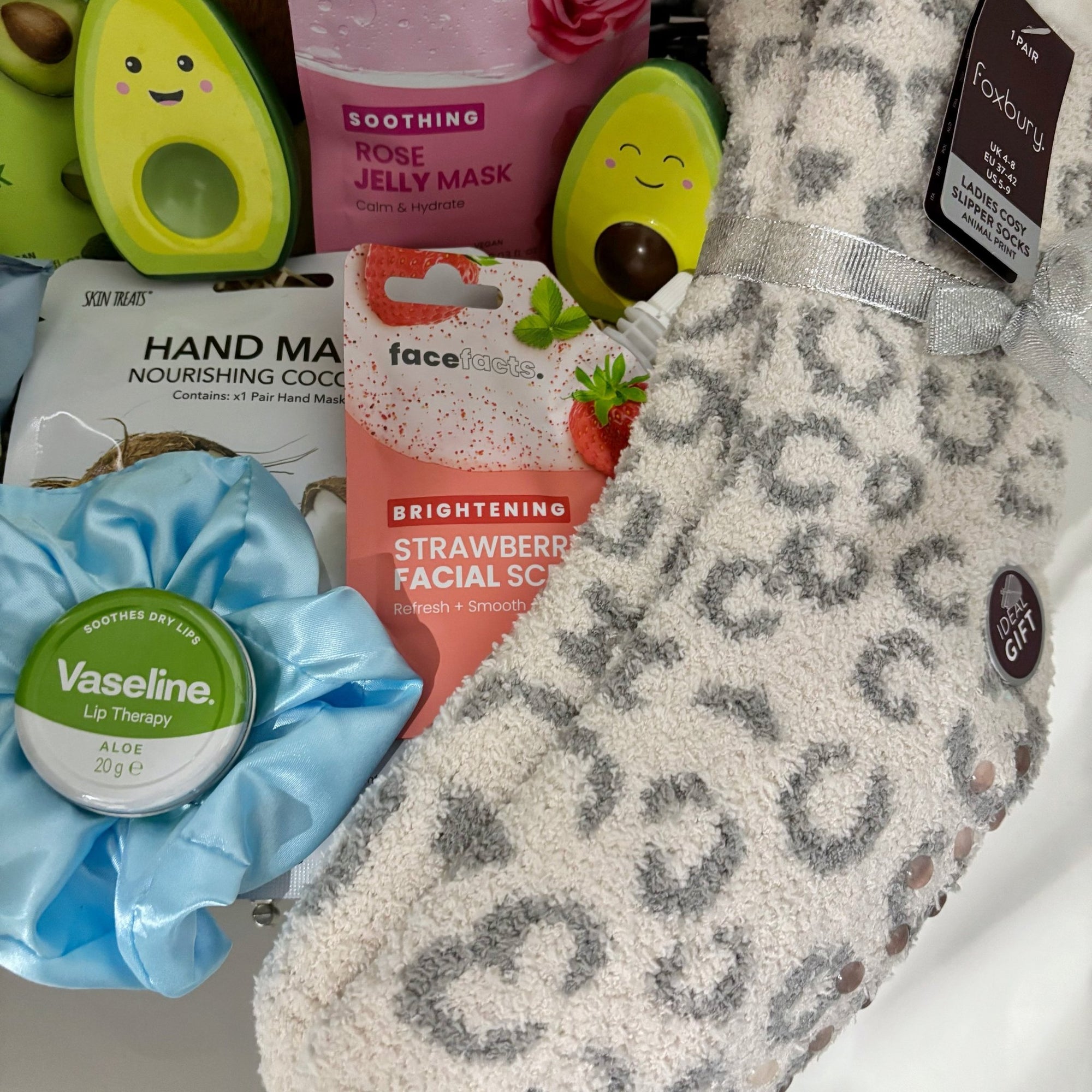 Luxury Pamper Gift Box for Her – Avocado Hot Water Bottle & Cosy Hamper - WahooGifts