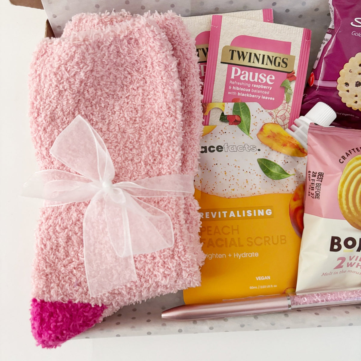 Pamper Hamper for Her – Women’s Self Care Gift Set - WahooGifts